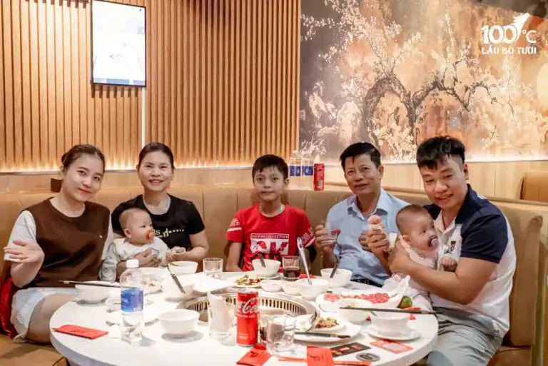 Cảm nhận khách hàng lẩu đuôi bò 100 độ c